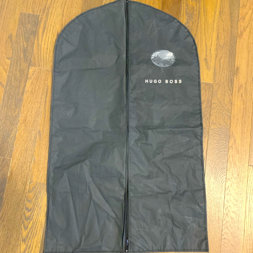 Hugo Boss regular size black garment bag